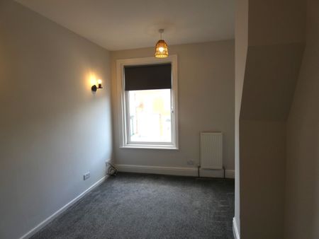 Westmorland Avenue Flat 3 - Photo 4