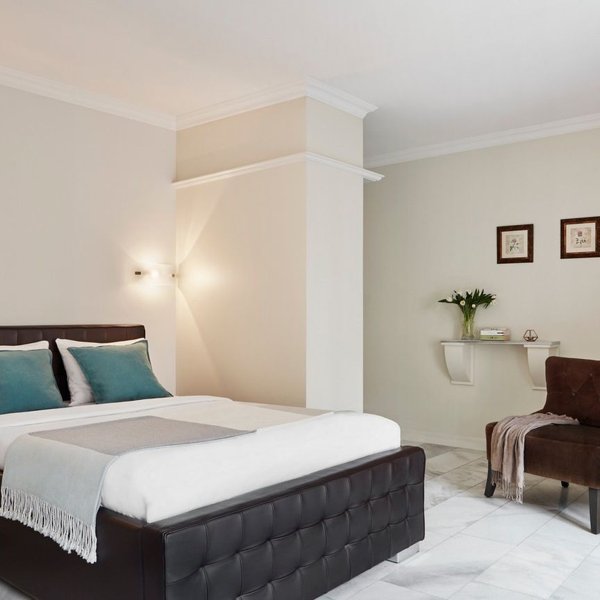 Studio Junior, Kitchenette - Serviced Apartment with Weekly Housekeeping Included - Photo 1