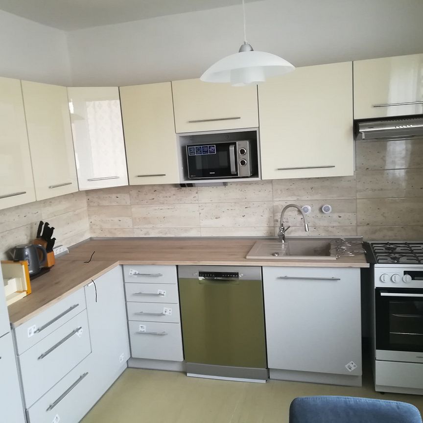 Pronájem bytu 3+1 74 m² - Fotografie 1