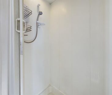 4 bedroom terraced house to rent - Photo 5