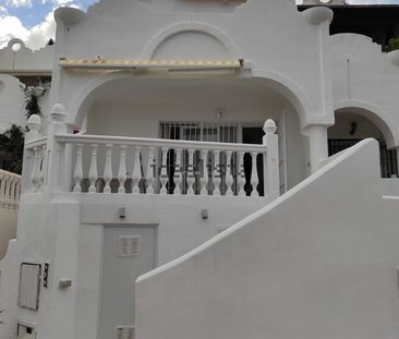 Alquiler de chalet adosado en Avenida Aljaima, 23 - Photo 5