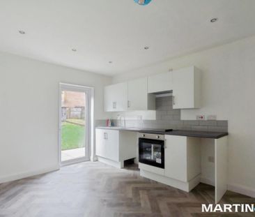 2 bedroom ground floor flat to rent - Photo 4