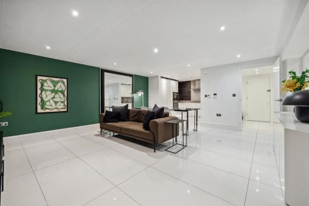 Whittlebury Mews East, Primrose Hill, London, NW1 - Photo 2