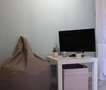 Beau studio meublé au coeur du centre ville - Photo 4