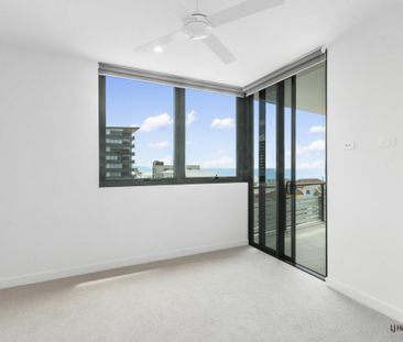 Two bedroom beachside apartment in the heart of Palm Beach! - Photo 6