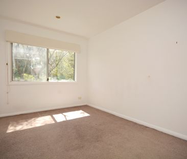 2/39 Horne Street, Elsternwick VIC 3185 - Townhouse For Rent | Domain - Photo 6