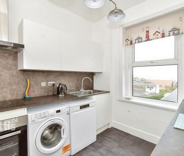 3 bedroom apartment to rent - Photo 5