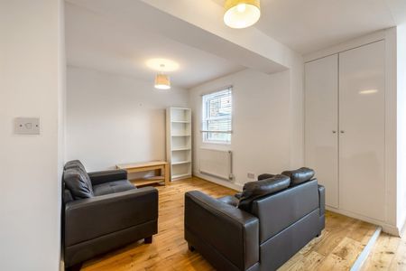 2 Bed Flat, Forest Hill Road, SE22 - Photo 2