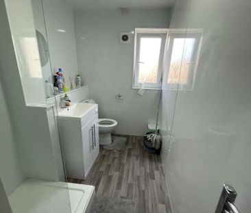 4 bedroom flat share to rent - Photo 6