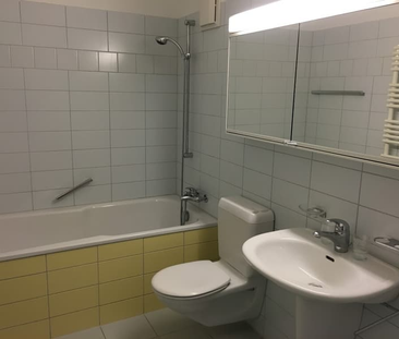 "Grosszügige 2.5-Zimmer-Wohnung in Zürich" - Photo 4