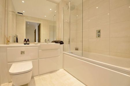 Flambard Way, Godalming, Surrey, GU7 - Photo 5