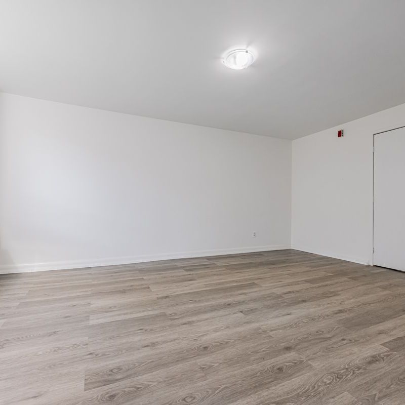 For Lease - 4 Hill Heights Road Unit# 106, Toronto, Ontario - Photo 1
