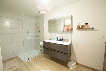 Prachtig gelijkvloers appartement TE HUUR vlakbij park Baron Casier. - Photo 3