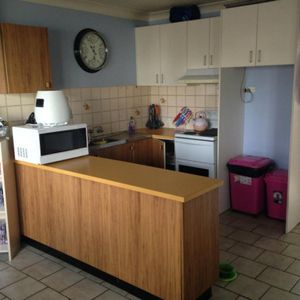 LARGER THAN IT LOOKS! - Photo 2