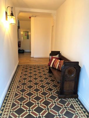 6 Bed Semi-Detached House, Upperthorpe, S6 - Photo 1