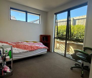 Pet Friendly 2-Bedroom Unit in Shotover Country - Photo 4