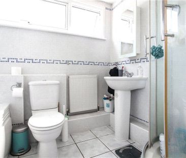 Nobles Way, Egham, Surrey, TW20 9RG - Photo 5