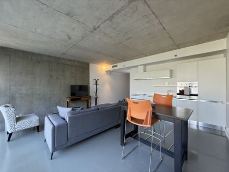 Bâtiment U : Appartement 1 chambre entièrement meublé dans le Vieux-Port. - Photo 2