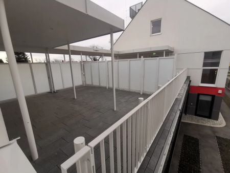 Neubau - Wunderschöne 3 Zimmer-Wohnung mit großzügiger Terrasse - Photo 4