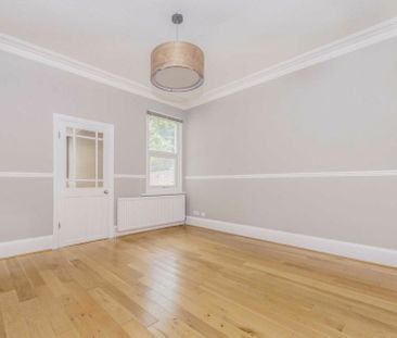 Effra Road - Photo 3