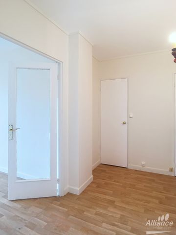 APPARTEMENT EN REZ DE CHAUSSEE RENOVE - Photo 3