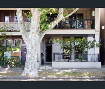Light-Filled Studio Apartment with Courtyard in Boutique Victorian ... - Photo 6