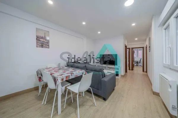 Alquiler de piso en Calle Arquitecto Tioda - Photo 1