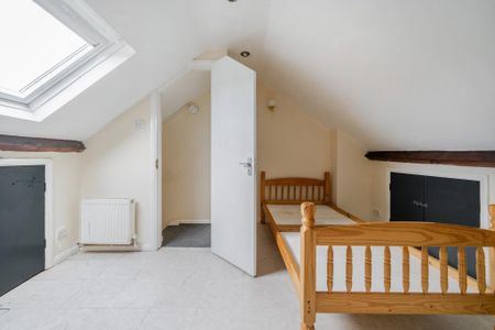 3 bedroom terraced house to rent - Photo 3