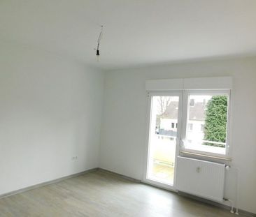Klasse 2-Zimmer-Wohnung mit Balkon im Fliegenbusch! - Photo 1