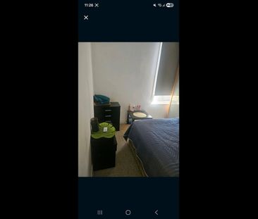 Room in a Shared House, Hartfield Crescent, SW19 - Photo 1