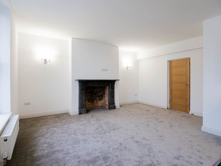 2 bedroom apartment to let - Photo 2