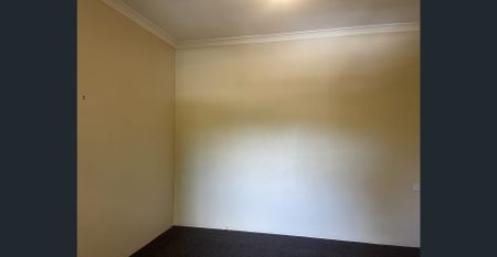 Walk to town - Photo 4