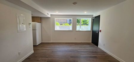 For Lease - 216 Mcarthur Avenue Unit# 02, Vanier and Kingsview Park, Ontario - Photo 2