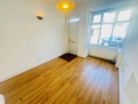 2 bedroom end of terrace house to rent - Photo 3