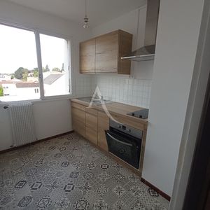 Location Appartement 1 pièce 37m² - Photo 2