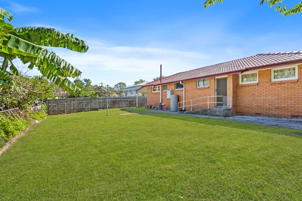 FOUR BEDROOM HOME IN QUIET LOCATION - Photo 1
