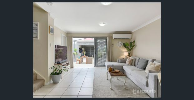 Beautifully Maintained in a Prime Fitzgibbon Location - Photo 1