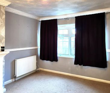 3 bedroom terraced house to rent - Photo 3