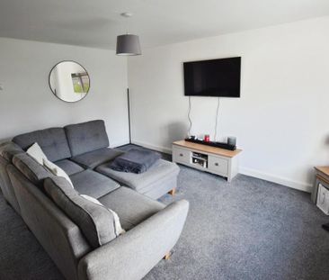 3 bedroom detached house to rent - Photo 2