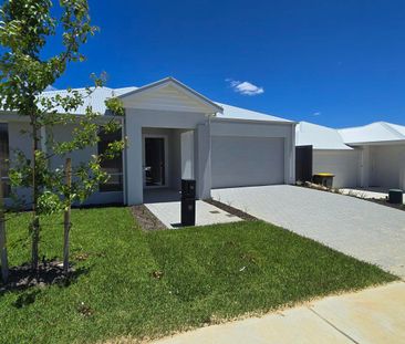 Stunning Family Home in Bullsbrook - Photo 6