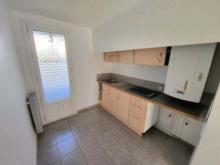 Location Appartement 3 pièces 64m² AIX EN PROVENCE 90ème - Photo 3