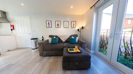 1 bedroom serviced apartment to rent - Photo 2
