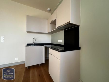 Location Appartement 2 pièces 41m² MARSEILLE 1er - Photo 3