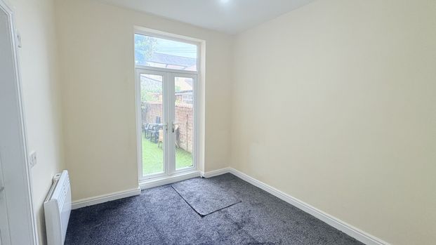 28 Regent Road, Blackpool - Photo 1