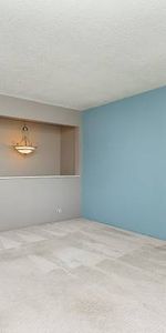 North Burnaby 3 bedrooms 1 bathrooms house for rent - Photo 4