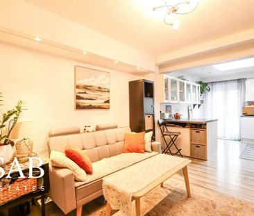 3 bedroom end of terrace house to rent - Photo 1