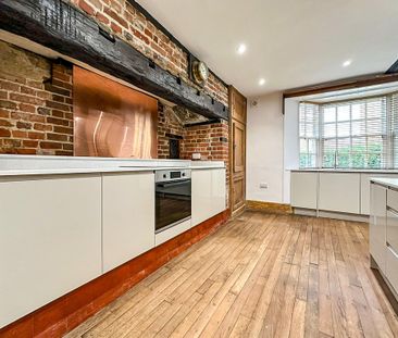 3 bedroom semi-detached house to rent - Photo 6