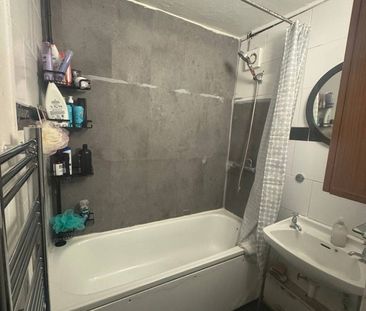 Room in a Shared Flat, Elkington Point, SE11 - Photo 4