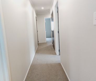 Spacious 4-Bedroom Family Home with Stunning Rural Views – Pokeno - Photo 6