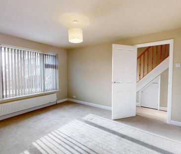 3 bedroom semi-detached house to rent - Photo 3